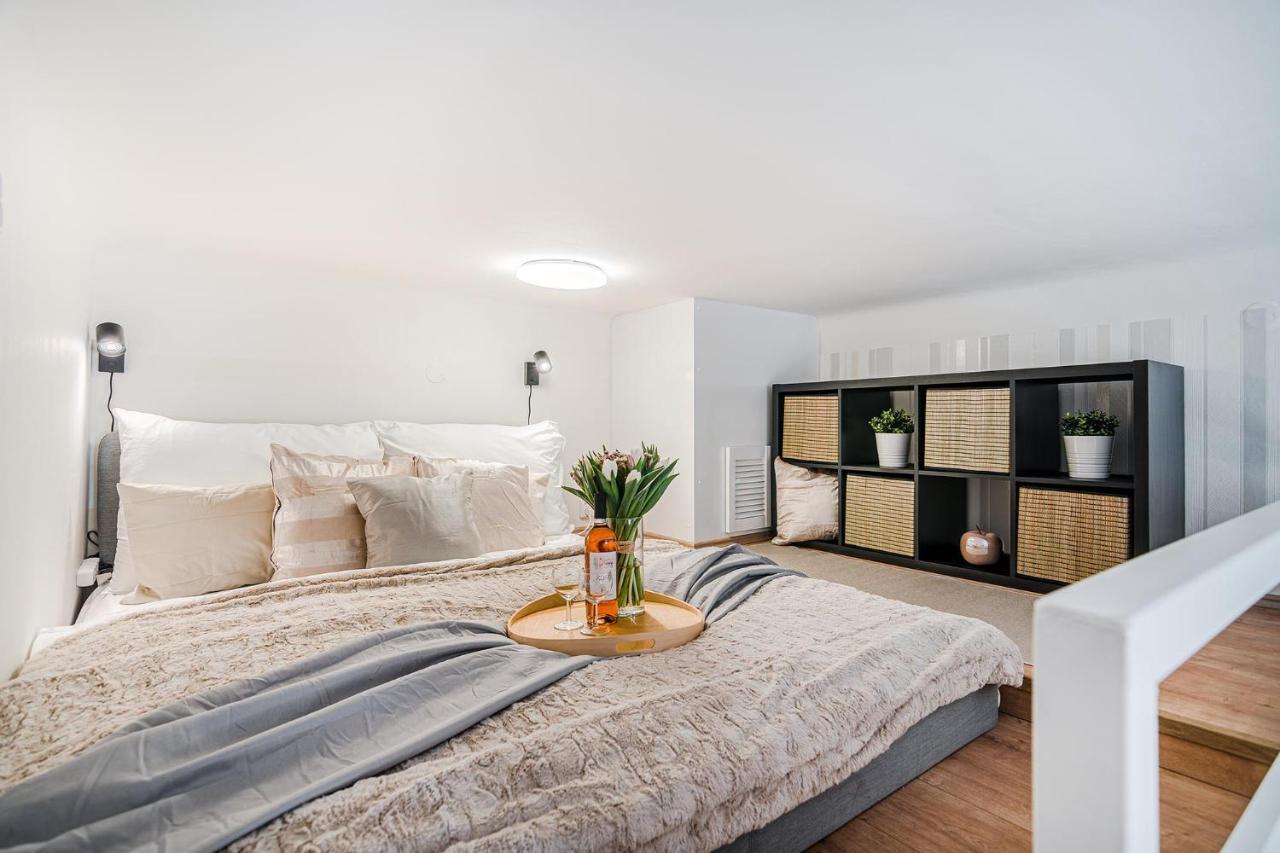 Charming Apartments Prague By Michal&Friends ภายนอก รูปภาพ